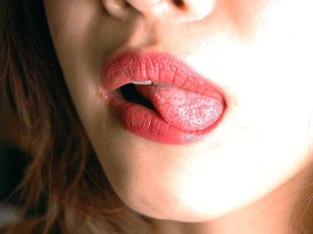 手マンから子宮口アクメをしてペニスで激しくセックス